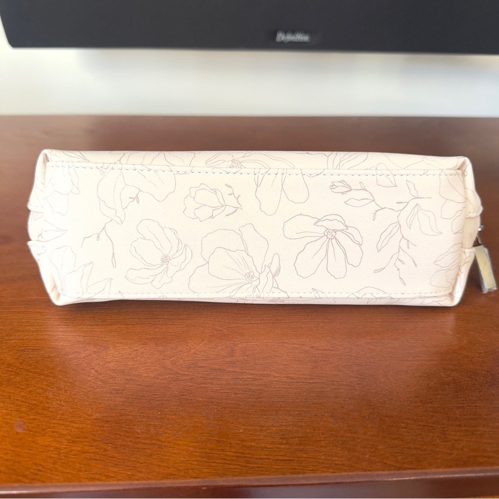 Azaria Cosmetic Pouch - Picture 5 of 10